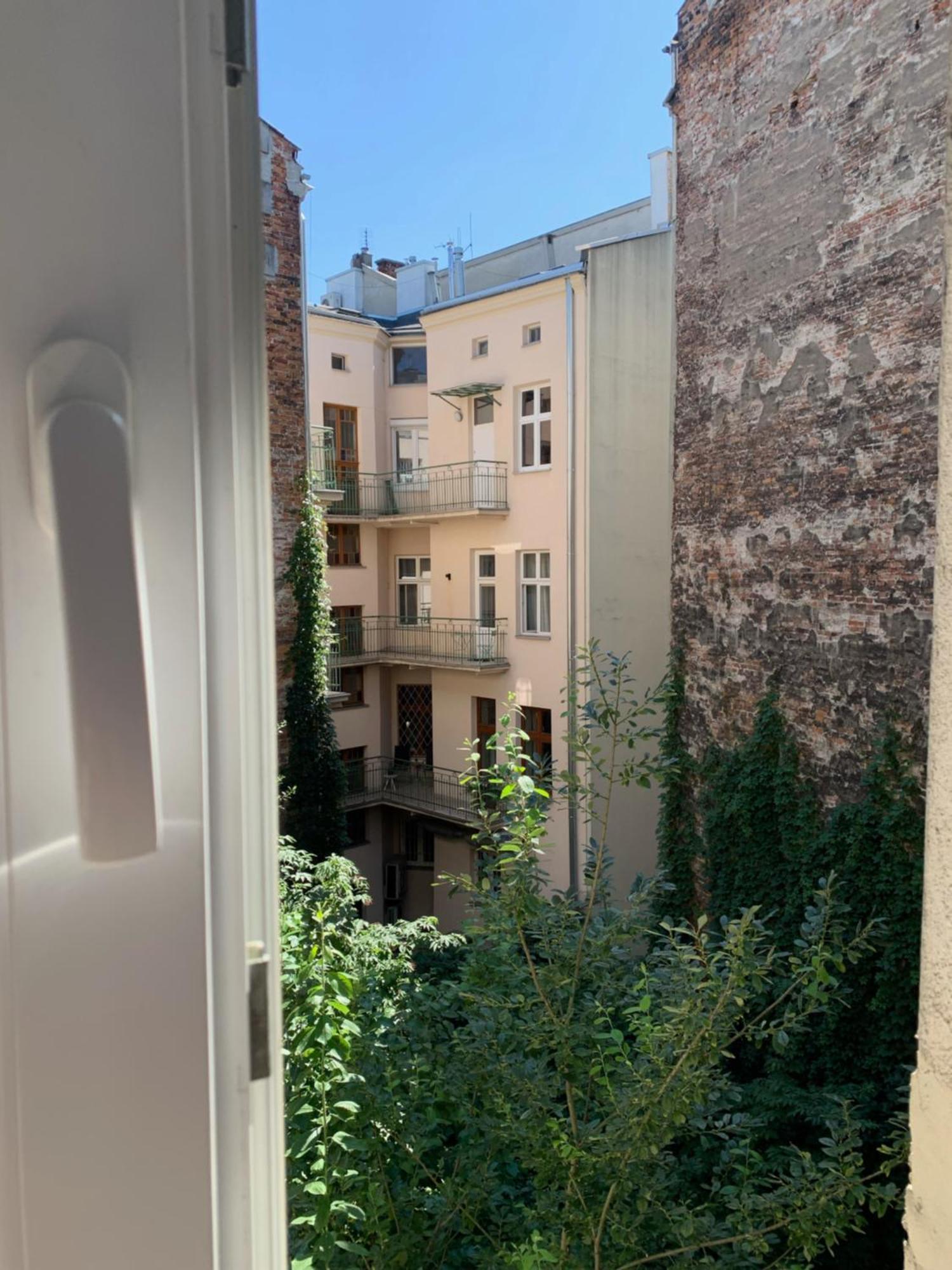 Apartament Gold Jasmine Apartment Krasków Exterior foto